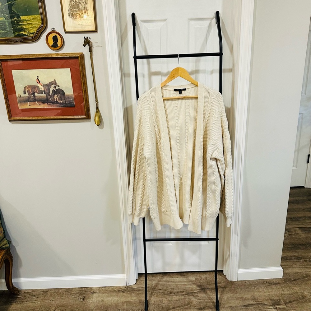 Cyrus White/Cream Thick Cardigan